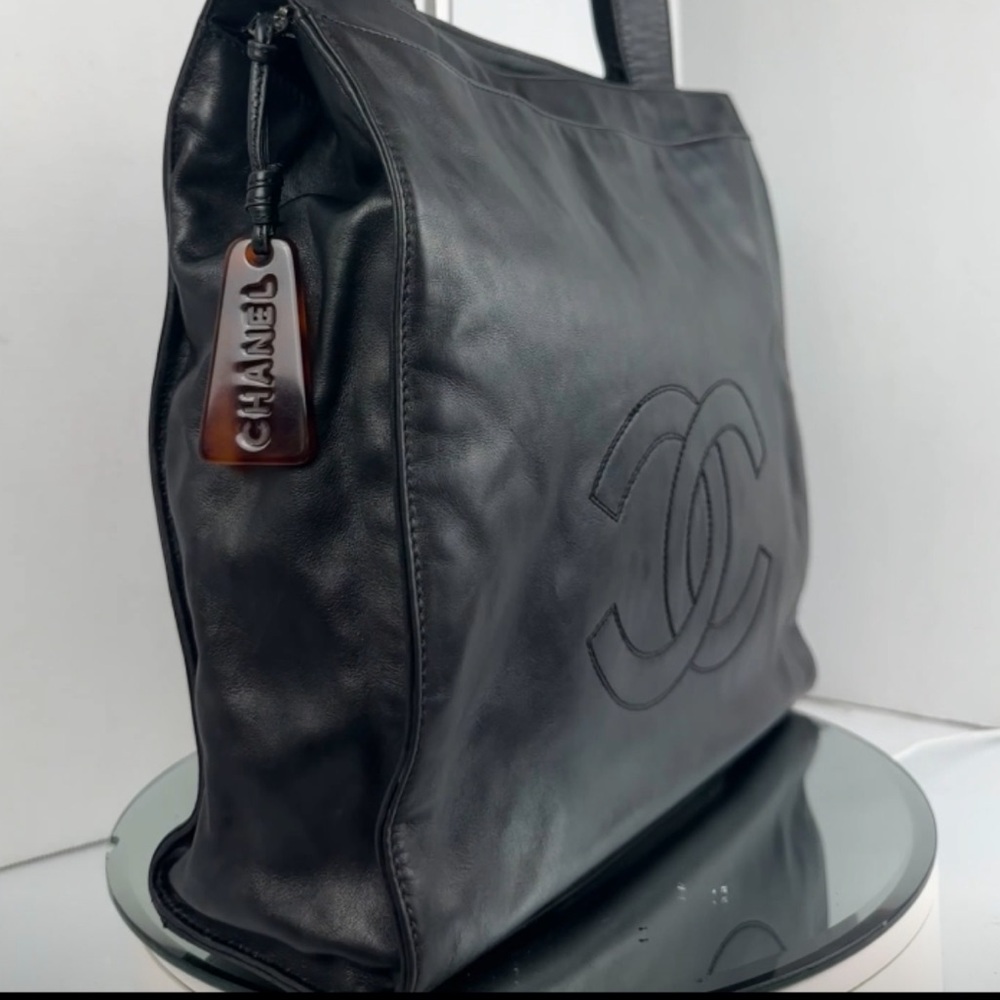 CHANEL CC Black Lambskin Leather Shoulder Shopper Bag Tote with top Zipper - Picture 1 of 13
